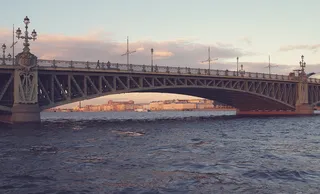 灰色混凝土桥梁，复古，灰色，米色，混凝土，桥梁，建筑，水