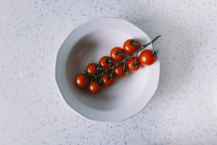 欧芹、黄瓜、青豆和其他绿色植物