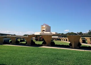 建筑，设计，弗兰克·劳埃德·赖特，建筑，现代，草，天空，植物