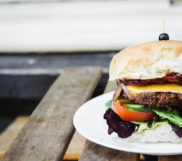 三明治、食品、食品和饮料、汉堡、餐桌、不健康饮食、即食、新鲜度 三明治、食品、食品和饮料、汉堡、餐桌、不健康饮食、即食、新鲜度