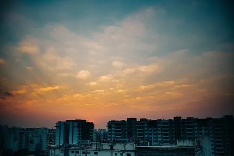 建筑物，多云，天空，高耸，高耸，金色，时辰，日落