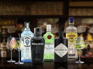 朗姆酒，酒精，瓶子，饮料，酒精，容器，点心，文本