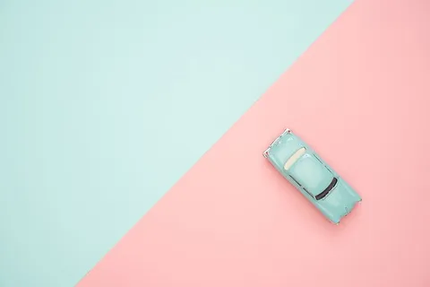 经典蓝色轿跑车压铸模型