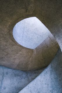 棕色混凝土建筑