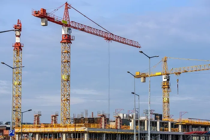 天空、建筑、建筑、起重机、建筑、建筑工地、商业、混凝土