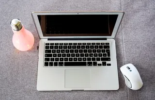 笔记本电脑、鼠标、工作场所、家庭办公室、苹果、keys、mac、macbook