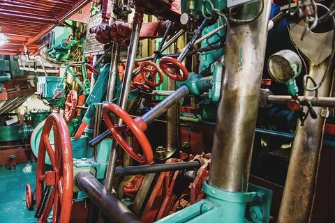 黑色和红色金属工具 黑色和红色金属工具