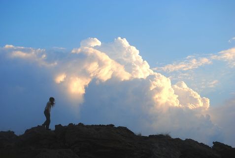 自然,天空,天气,户外,积云,云,人,人 自然,天空,天气,户外,积云,云,人,人