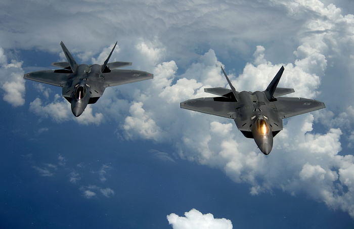 二架，灰色，飞机，飞行，云，美国空军，军用，F-22猛禽