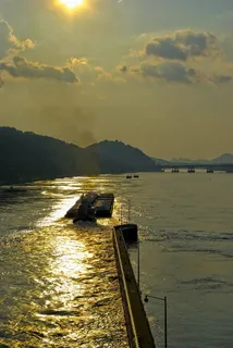 逆流而上,拖船,阿肯色州,河流,下午,夏天,水,船 逆流而上,拖船,阿肯色州,河流,下午,夏天,水,船