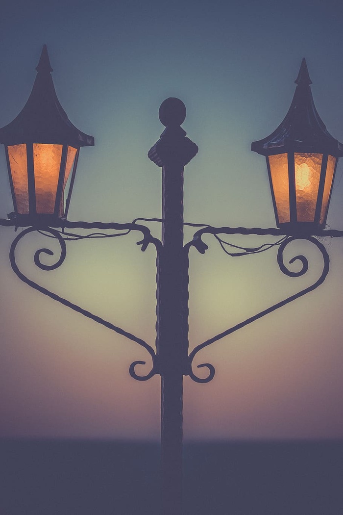 路灯、灯柱、夜间、黑暗、夜间、轮廓、阴影、照明设备