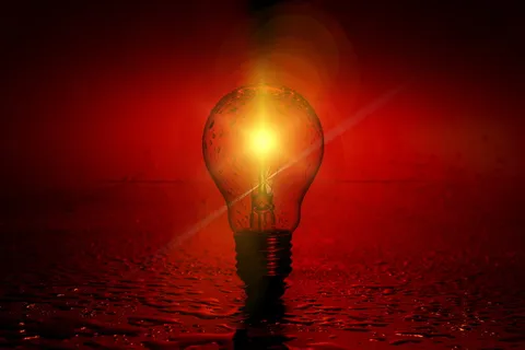 灯泡,太阳,太阳能,思考,想法,天才的闪光,光,核淘汰 灯泡,太阳,太阳能,思考,想法,天才的闪光,光,核淘汰
