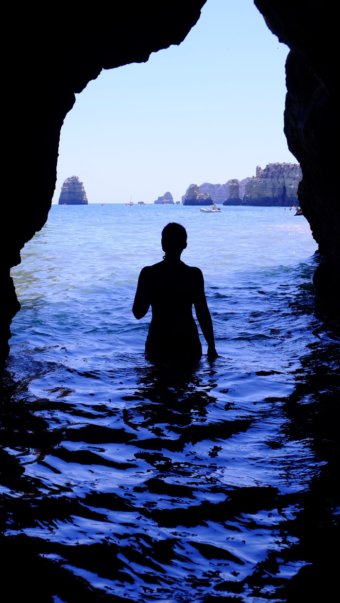 人，行走，内部，oncean cave，白天，剪影，女人，独自