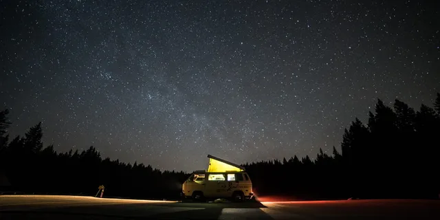 自然,户外,卡车,车辆,交通,外太空,夜晚,星空 自然,户外,卡车,车辆,交通,外太空,夜晚,星空