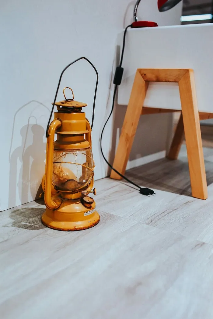 画廊里的各种艺术作品