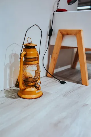 画廊里的各种艺术作品