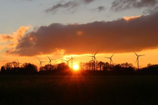 日落，windräder，风力发电，abendstimmung，燃料和发电，天空，风力涡轮机，环境