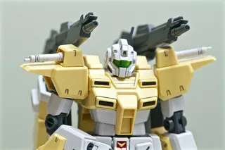 Gundam，机器人，玩具，塑料，日本，gunpla，黄色，白色