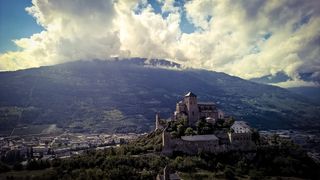 锡安，瑞士，瓦莱尔大教堂，教堂，城堡，云朵，山脉