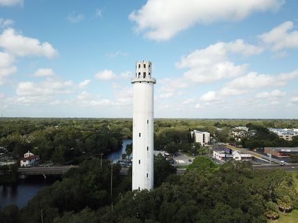 美国坦帕,佛罗里达州坦帕市佛罗里达大道北8105号,矿泉,鸟瞰图,航空照片,航空摄影 美国坦帕,佛罗里达州坦帕市佛罗里达大道北8105号,矿泉,鸟瞰图,航空照片,航空摄影