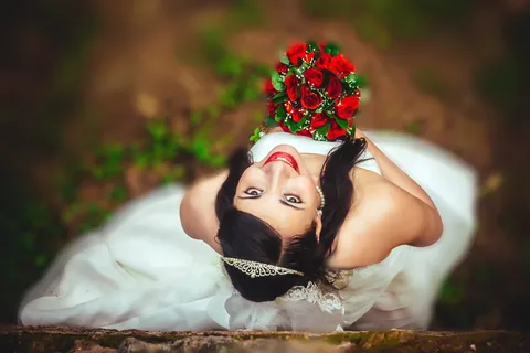 浅,深度,领域摄影,女人,穿着,婚纱,举行,花束 浅,深度,领域摄影,女人,穿着,婚纱,举行,花束