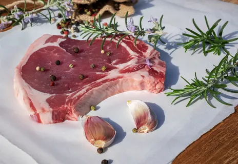 生的,肋眼肉,餐桌,顶部,小牛肉排,小牛肉,食品,肉 生的,肋眼肉,餐桌,顶部,小牛肉排,小牛肉,食品,肉