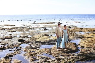 男人，女人，站着，海边，夫妻，婚前，婚姻，协议