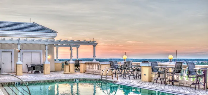 屋顶游泳池、豪华酒店、度假、日落、度假、夏天、水、旅游