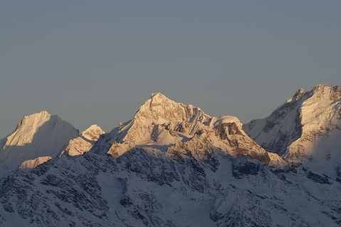 尼泊尔,朗塘,喜马拉雅山,高山,晨光,日出,无云,降雪 尼泊尔,朗塘,喜马拉雅山,高山,晨光,日出,无云,降雪