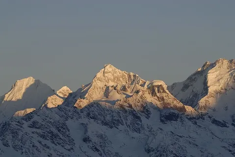 尼泊尔,朗塘,喜马拉雅山,高山,晨光,日出,无云,降雪 尼泊尔,朗塘,喜马拉雅山,高山,晨光,日出,无云,降雪