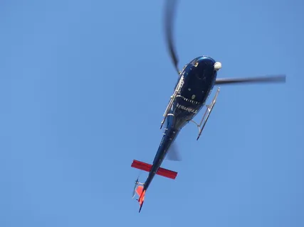 直升机，巴塞罗那，停止，飞机，旋翼，飞行，旋翼桨叶，天空