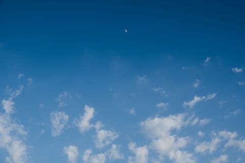 云，月亮，白天，晴朗，开放，明亮，宇宙，上帝