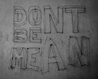 葡萄牙、里斯本、mean、wire、wall art、刻字、黑白、街头艺术