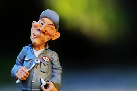 选择性,聚焦摄影,男性,木匠雕像,机械师,雕像,有趣,有趣 选择性,聚焦摄影,男性,木匠雕像,机械师,雕像,有趣,有趣