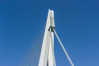 荷兰鹿特丹的伊拉斯谟大桥。