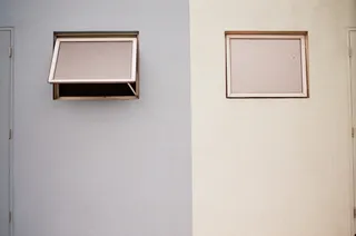 矩形白框玻璃窗拼贴