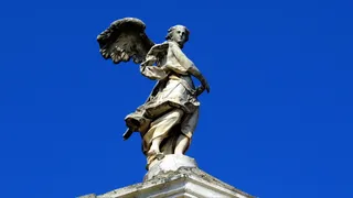 灰色天使雕像、雕塑、天使、大天使、综合体、大天使，建筑、建筑