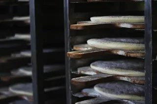 披萨，面团，底料，柴火，烹饪，准备，食物，食物和饮料