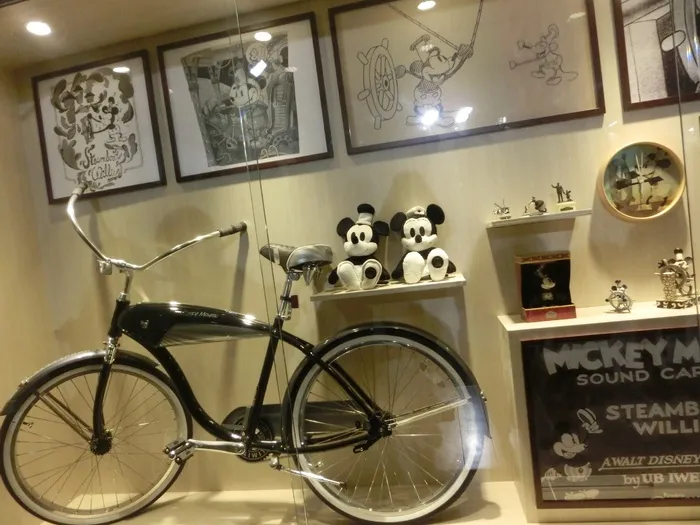 米奇，展览，自行车，周年纪念，无人，室内，人的表现，表现