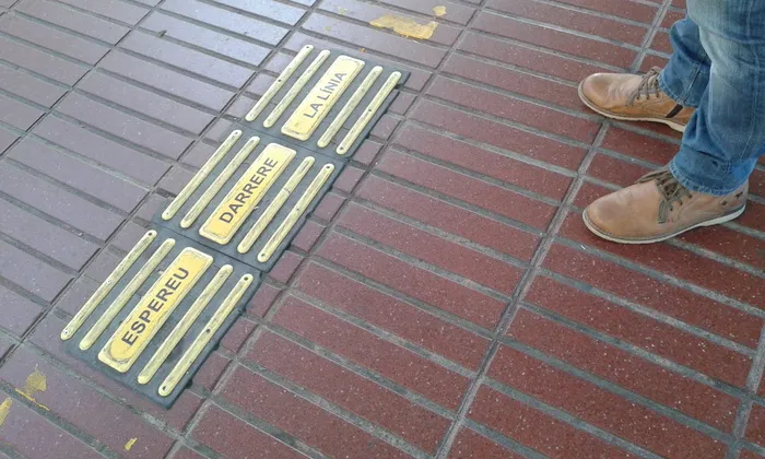 火车站，安第斯山脉，铁路，站台，加泰罗尼亚，加泰罗尼亚，巴塞罗那，低段