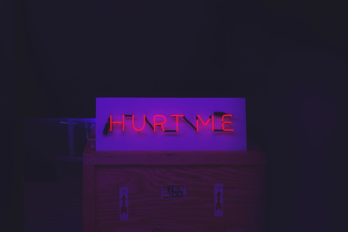 红色、伤害、标牌、标志、黑暗、夜晚、盒子、灯光