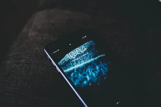 打开太空灰iPhone 6