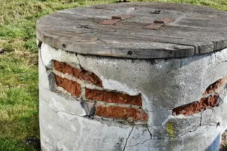 喷泉, 井轴, 水, 轴, 深, 衰变, 废墟, 砖