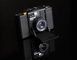 黑色Minox 35毫升摄像机