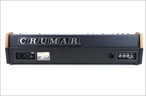 老式合成器, crumar, crumar 表演者, 模拟, 合成器, 白色背景, 技术, 文本 老式合成器, crumar, crumar 表演者, 模拟, 合成器, 白色背景, 技术, 文本