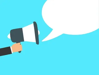 扩音器和空话泡泡图。