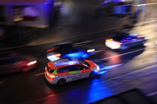 待命医生、夜间、使用、蓝光、交通、道路、速度、紧急情况