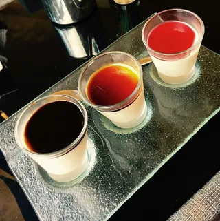 帕纳科塔三重奏