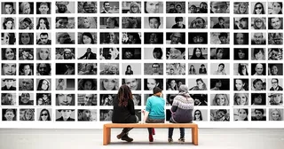 三，人，坐着，长凳，前面，拼贴照片，人，观察者