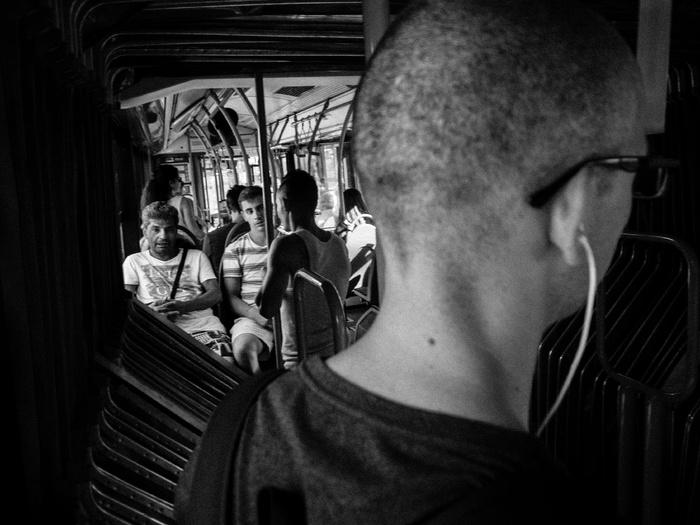 匈牙利、布达佩斯、巴士、黑白、人物、街头摄影、差异聚焦、真人